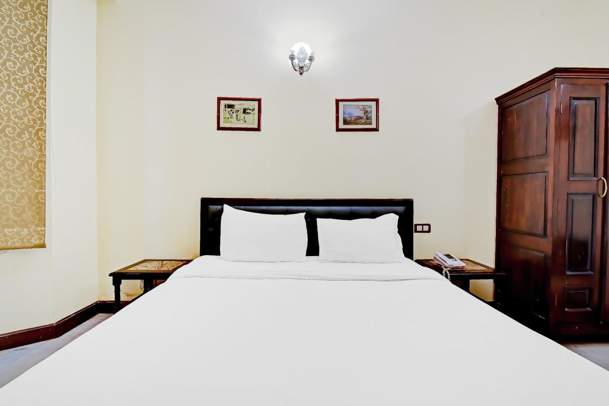 Collection O Hotel Four Boutique Kukas Kültér fotó