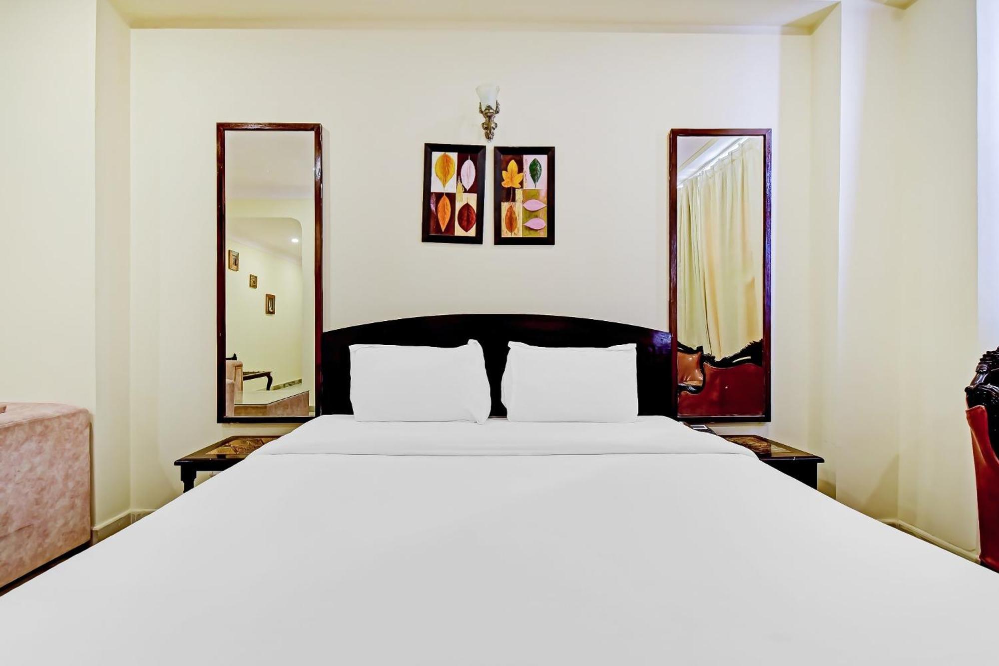 Collection O Hotel Four Boutique Kukas Kültér fotó