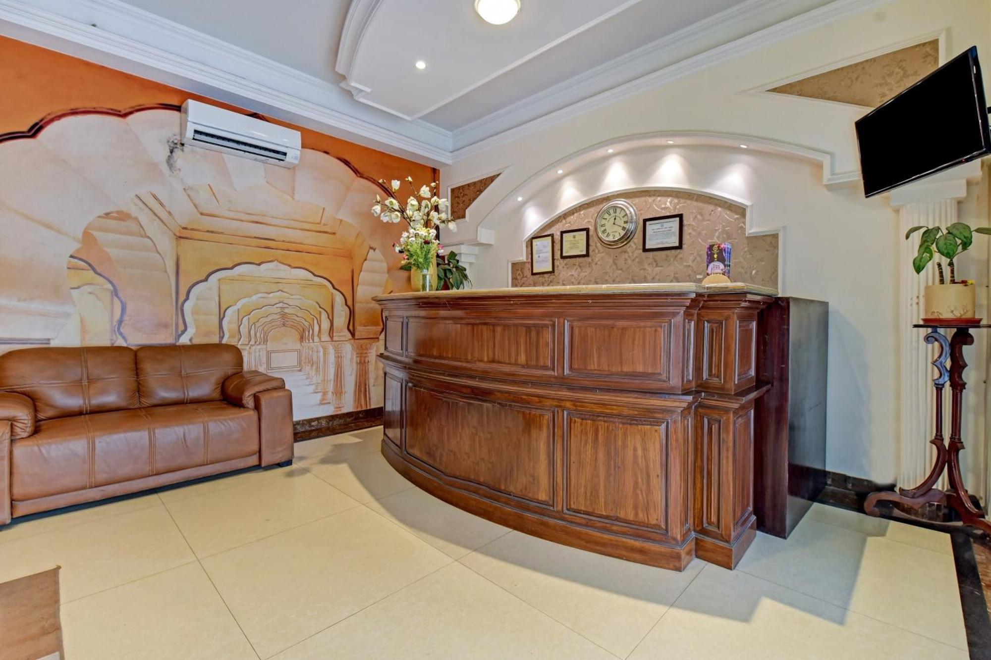 Collection O Hotel Four Boutique Kukas Kültér fotó