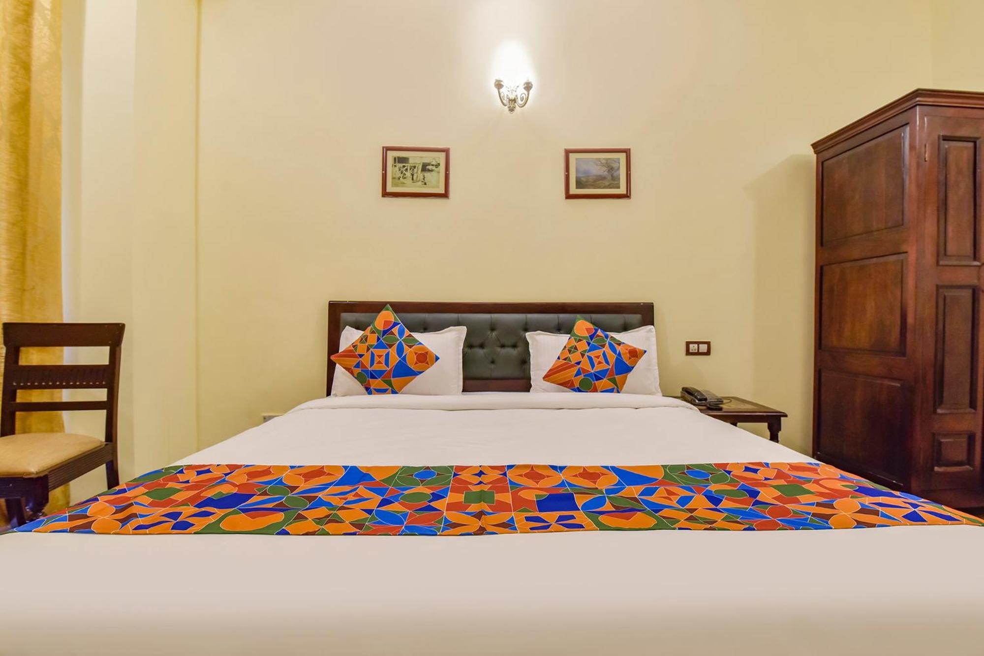 Collection O Hotel Four Boutique Kukas Kültér fotó